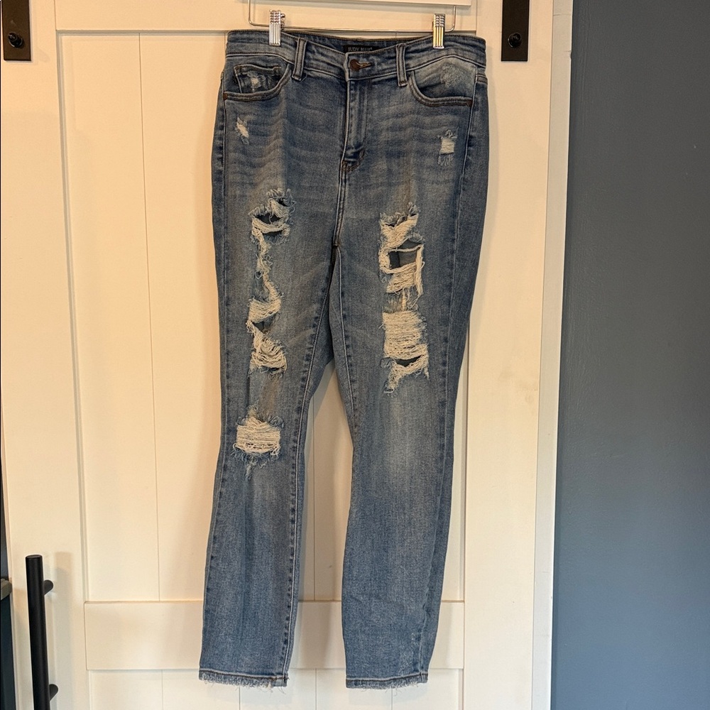 Judy Blue Light Blue Distressed Ankle Jeans